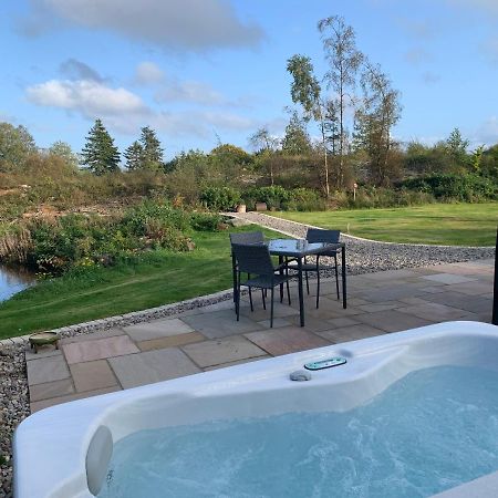 Red Squirrel Pod With Hot Tub Βίλα Oban Εξωτερικό φωτογραφία