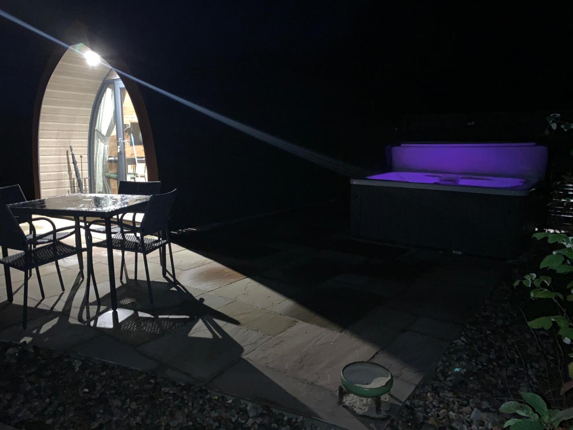Red Squirrel Pod With Hot Tub Βίλα Oban Εξωτερικό φωτογραφία